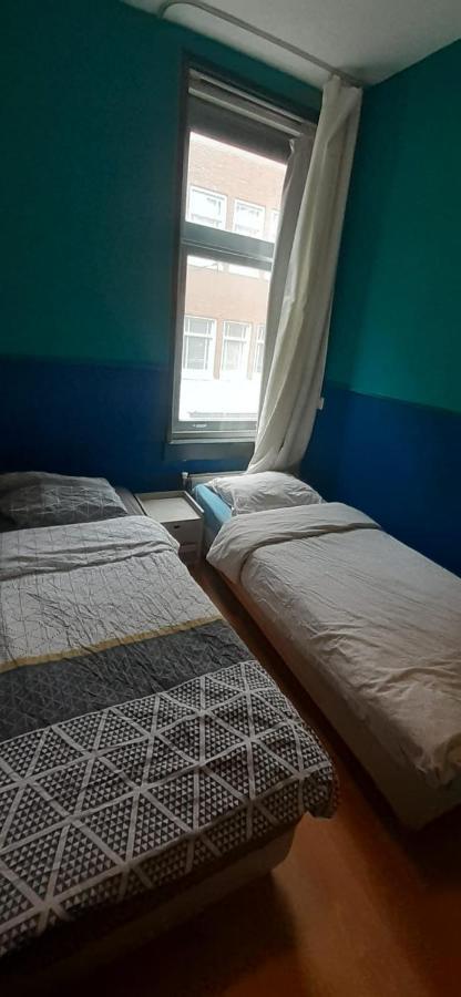 Charlotte, Not For Parties, Not A Hotel, Room With Shared Bathroom, No Kitchen Amesterdão Exterior foto